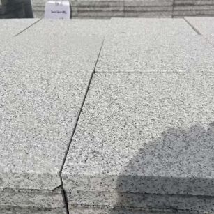 玉林 白麻花岗岩石材推荐 荔枝面地铺石