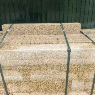 玉林 黄金麻花岗岩石材机切面栏杆料半成品