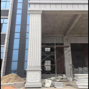 玉林 芝麻白光面花岗岩门楼大柱（罗马柱）配雕花底座