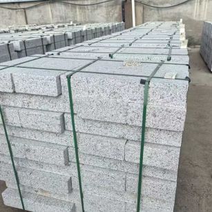 玉林 白麻花岗岩路沿石，弧形路沿石，道牙石，马路牙子，界石，路缘石，平沿石，直岩石，平缘石等