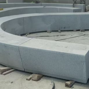 玉林 芝麻白花岗岩光面弧形坐凳