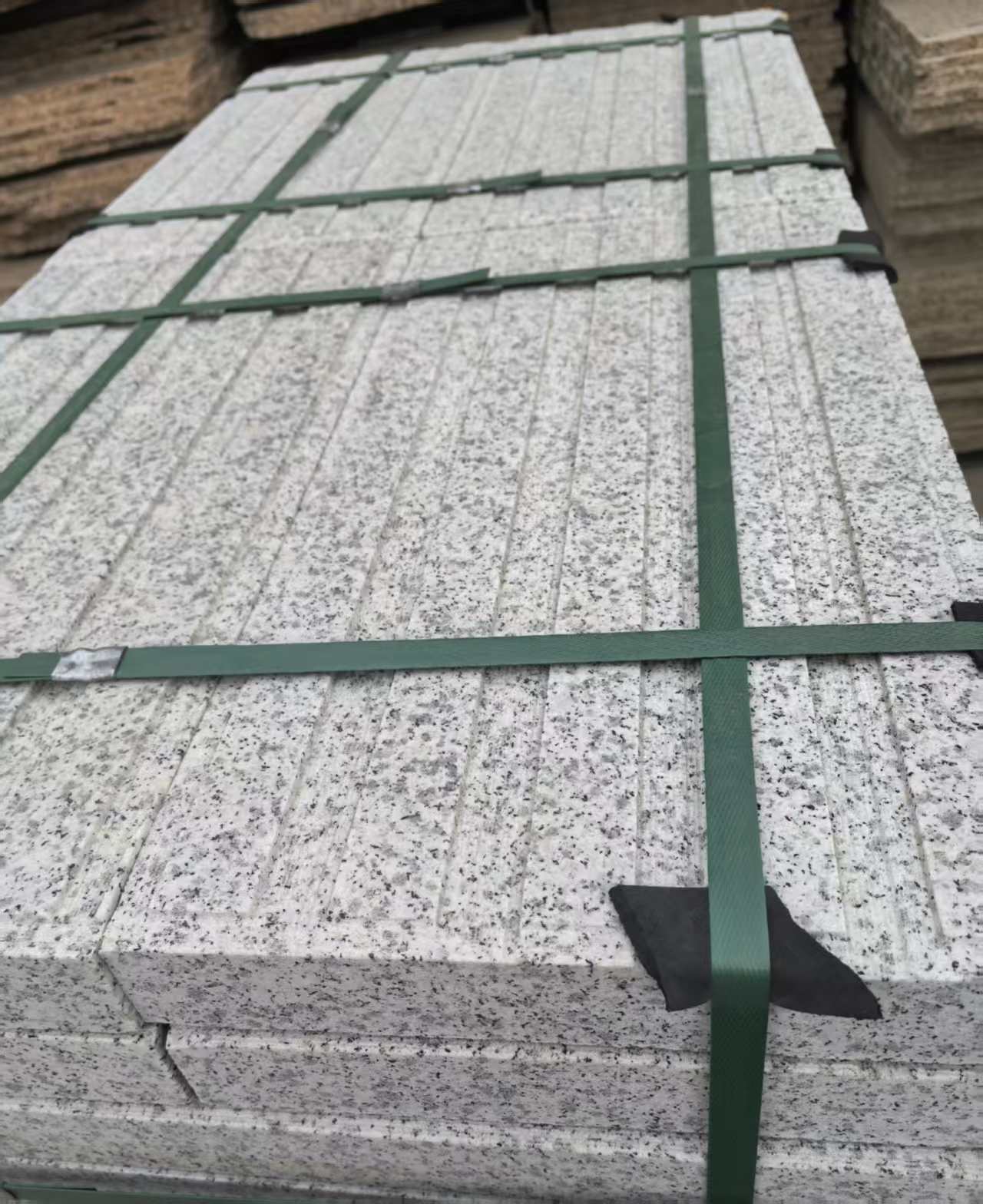 玉林 白麻花岗岩直行盲道石，盲条，地铺石