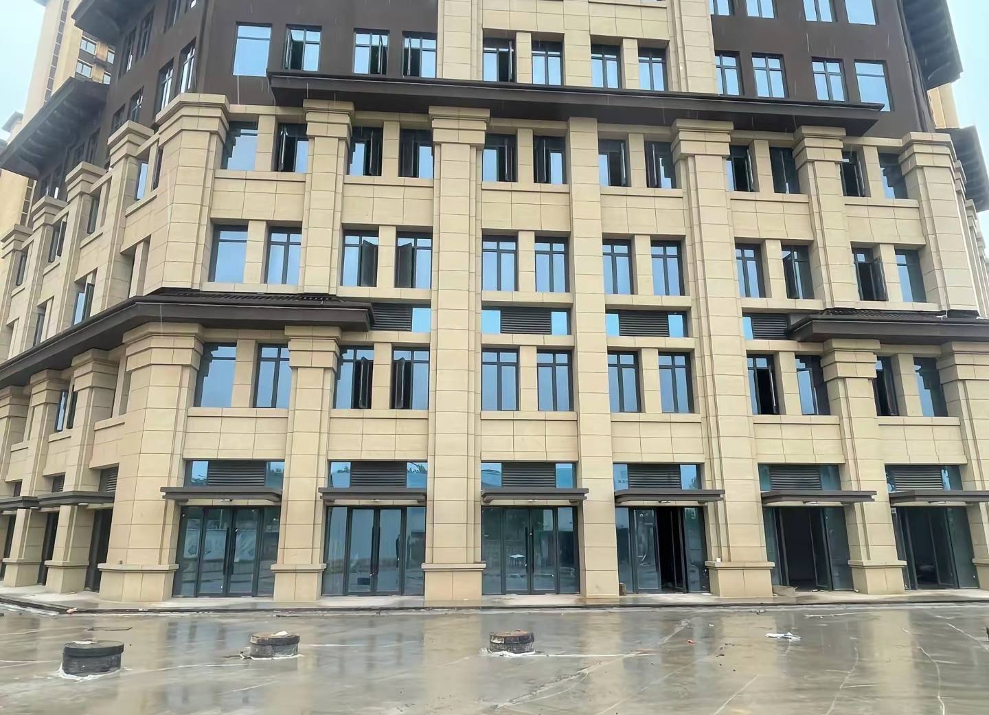 玉林 黄金麻花岗岩荔枝面小区外墙干挂