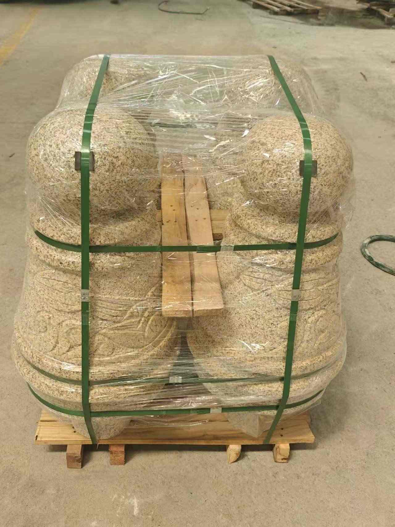 玉林 黄金麻异形定制雕花——棒棒糖挡车柱