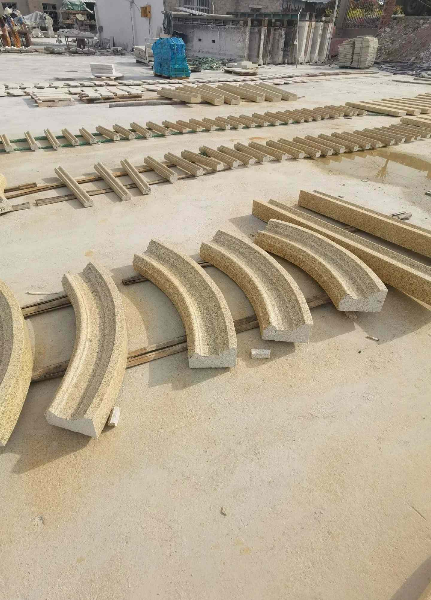 玉林 黄金麻花岗岩别墅线条