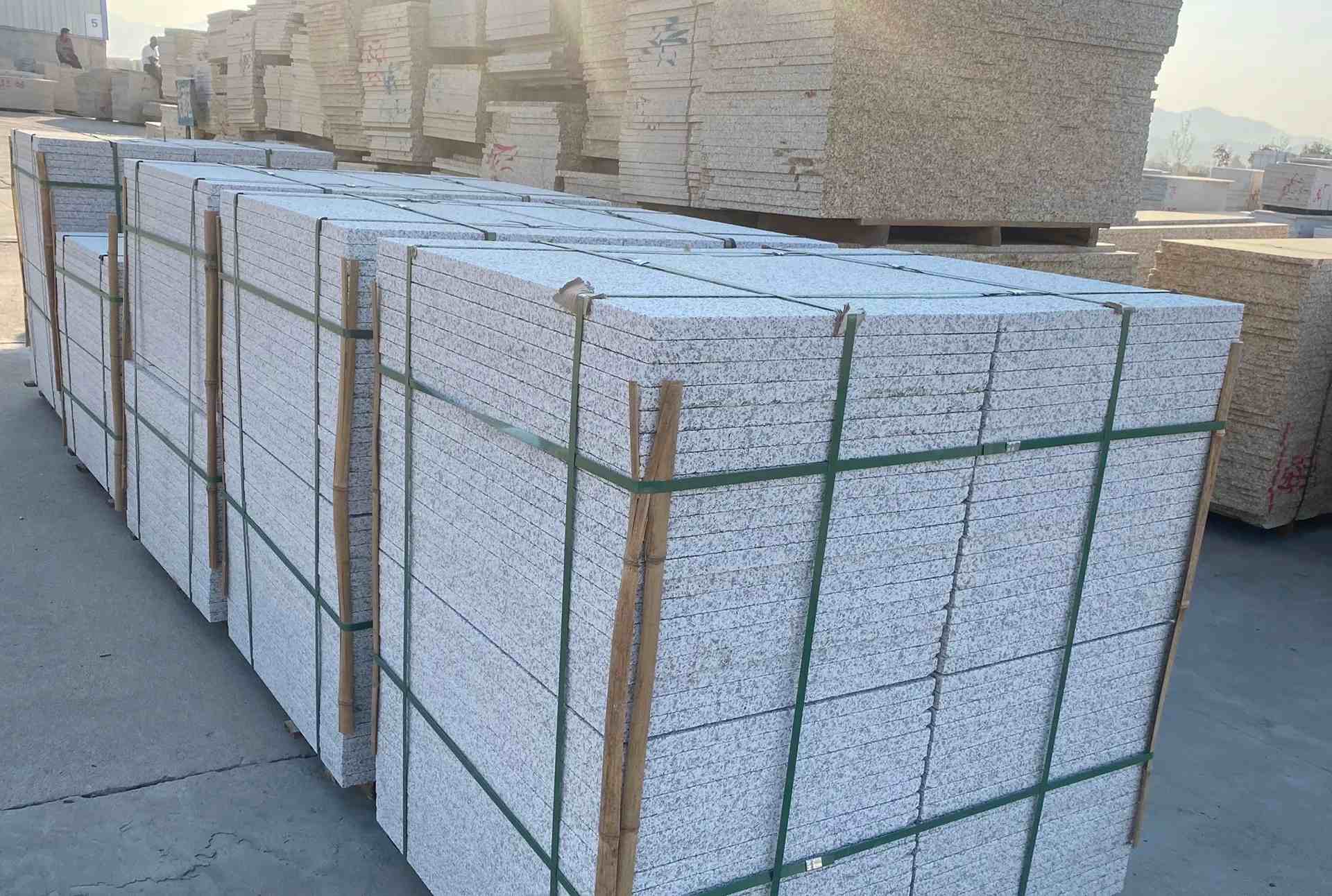 玉林 白麻花岗岩荔枝面地铺石