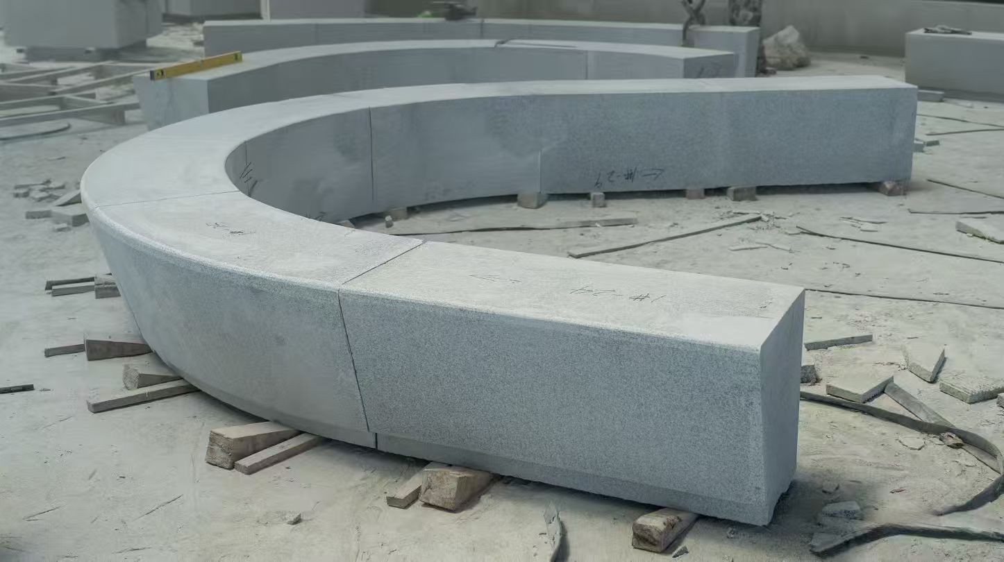 玉林 芝麻白花岗岩光面弧形坐凳