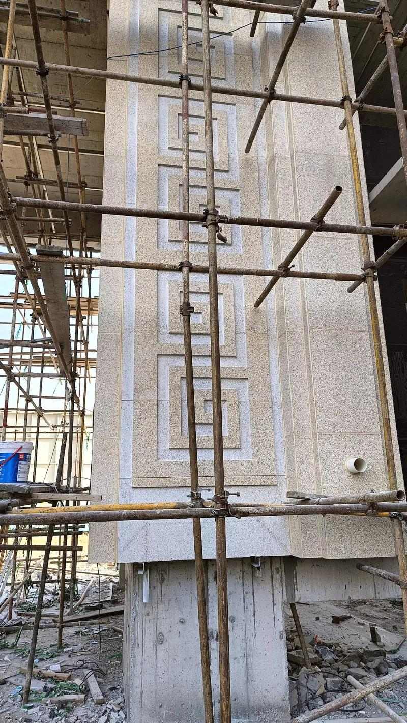 玉林 黄金麻花岗岩别墅外墙干挂回纹造型效果