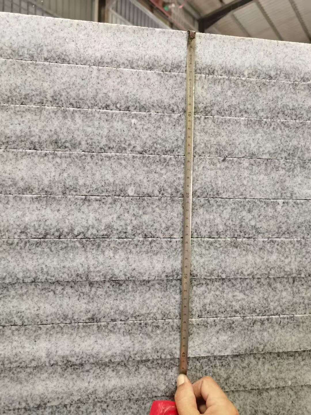 玉林 芝麻白火烧成品厚薄均匀，B料价格接近A料质量