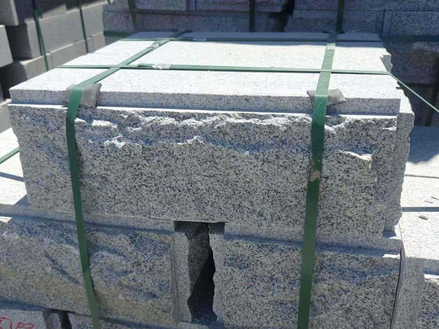 玉林 芝麻白花岗岩自然面成品