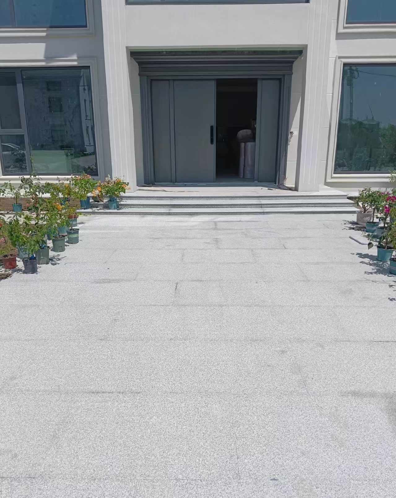 玉林 芝麻白花岗岩地铺石地面铺装