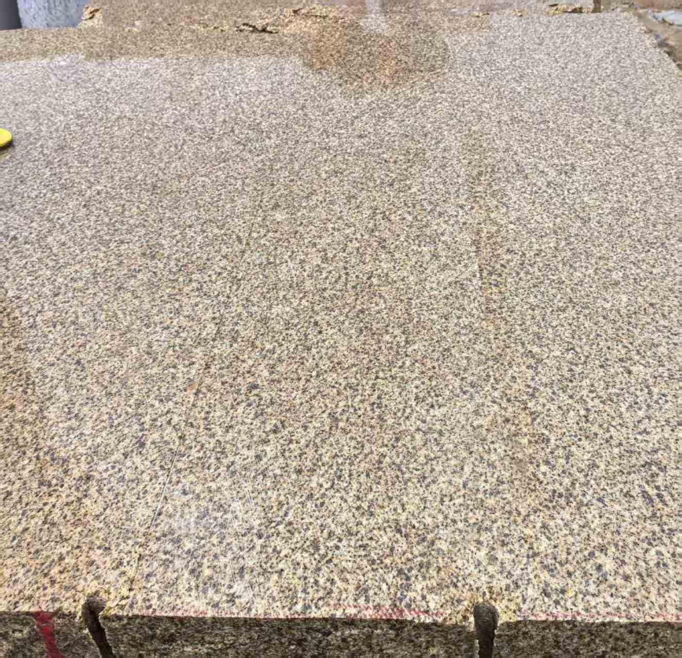 玉林 黄金麻花岗岩石材方料