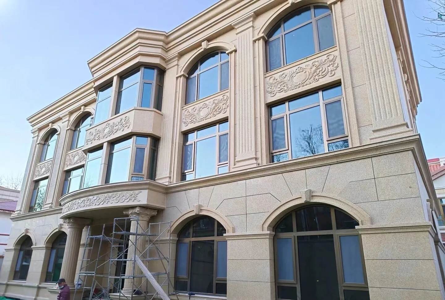 玉林 黄金麻花岗岩别墅外墙干挂