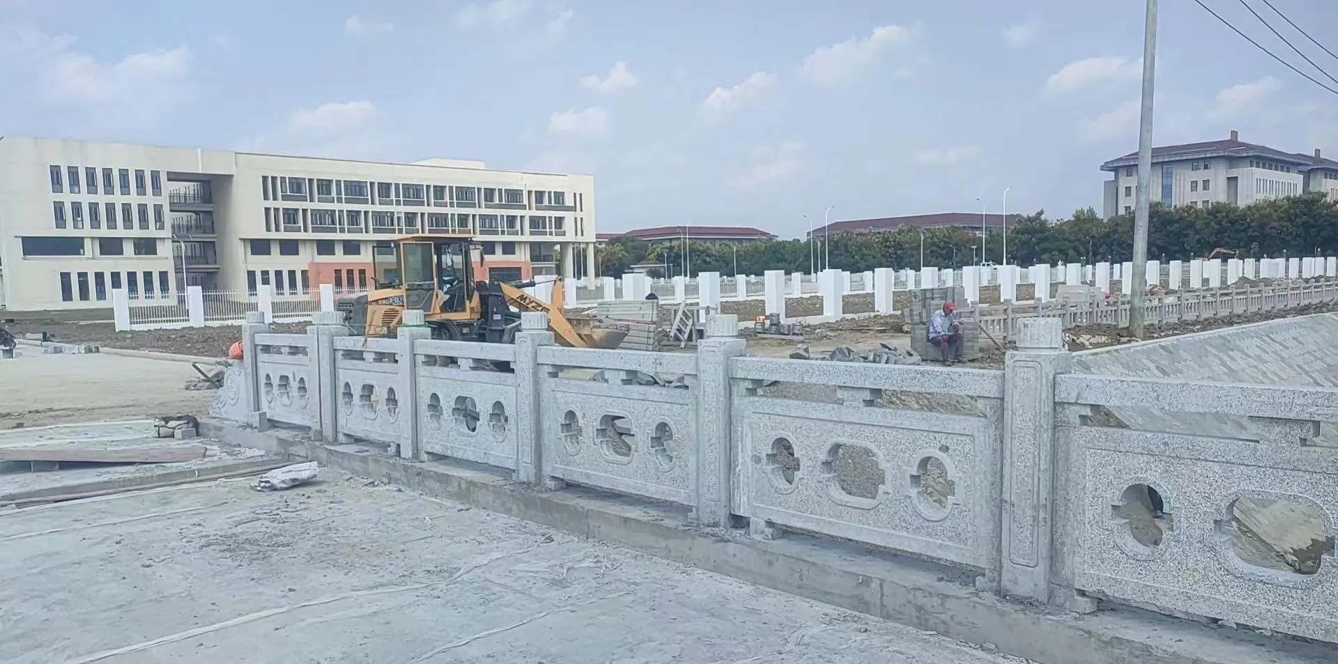 玉林 白麻花岗岩荔枝面河道栏杆