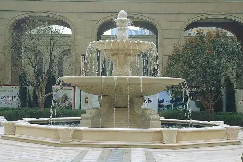 玉林 黄金麻花岗岩异型加工——户外庭院石雕流水喷泉