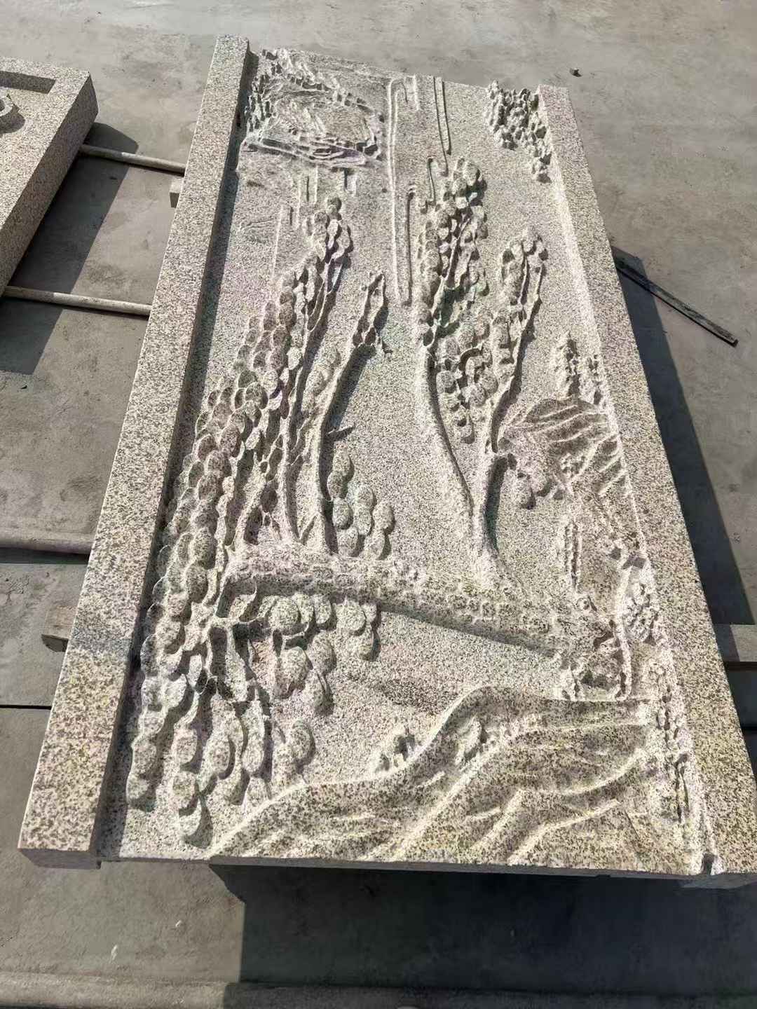 玉林 黄金麻雕刻板浮雕迎客松