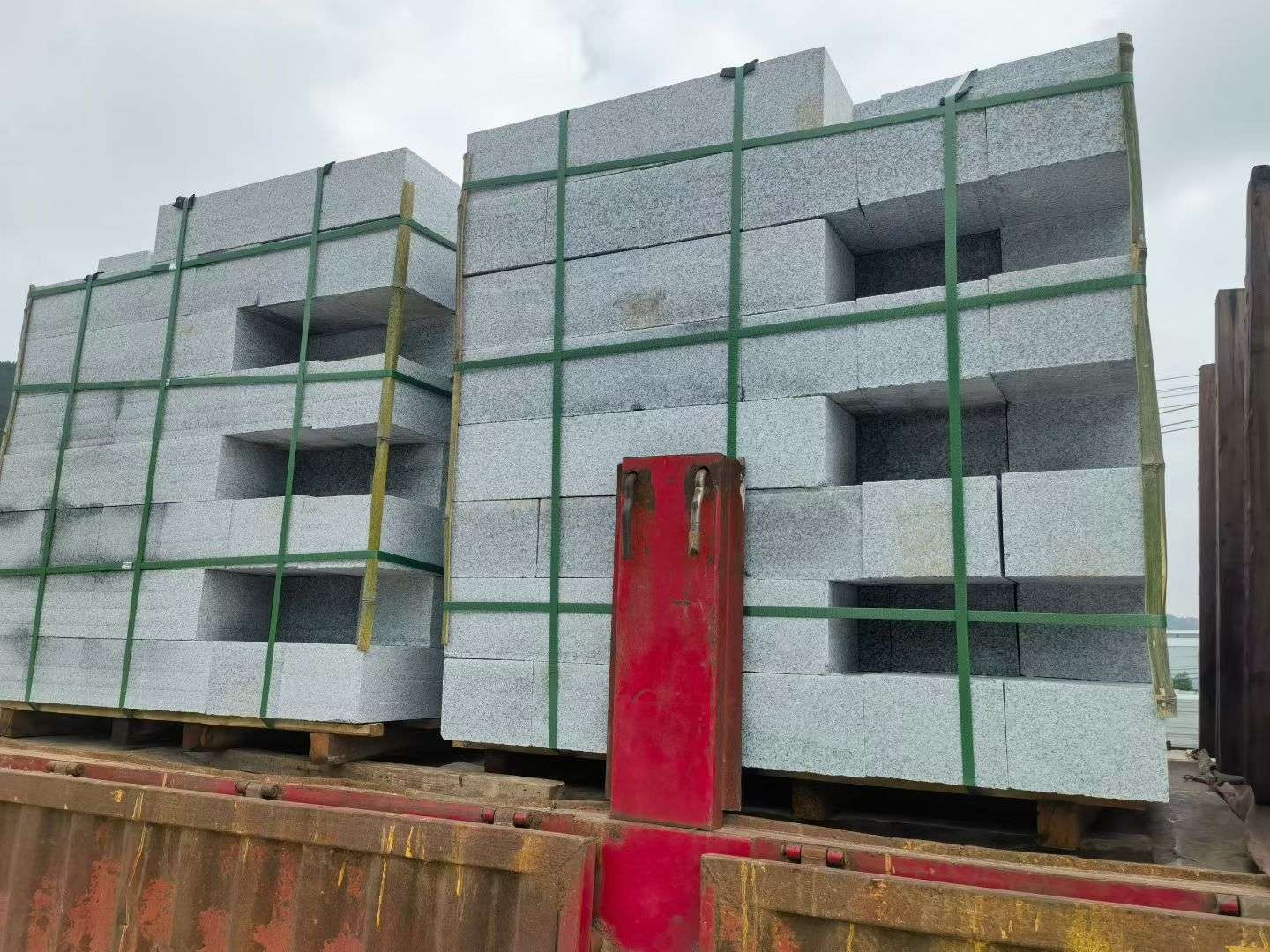 玉林 芝麻白花岗岩路沿石，平石，路侧石，马路牙子，路缘石，立缘石，平缘石等