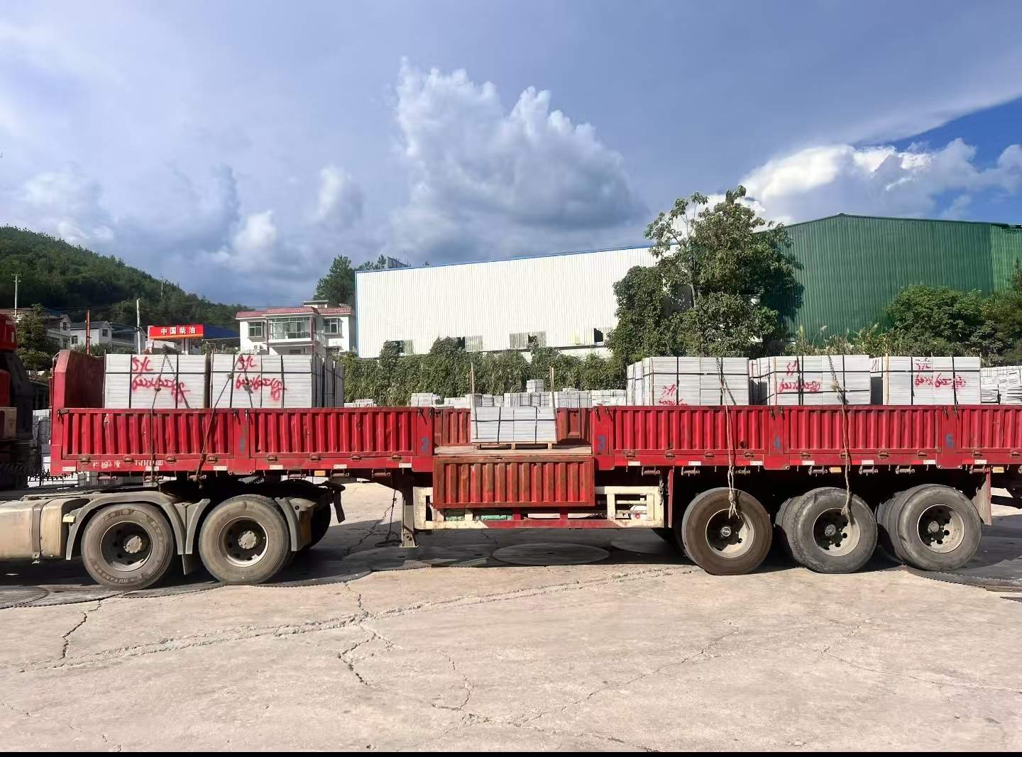 玉林 芝麻灰花岗岩地铺石出货日常